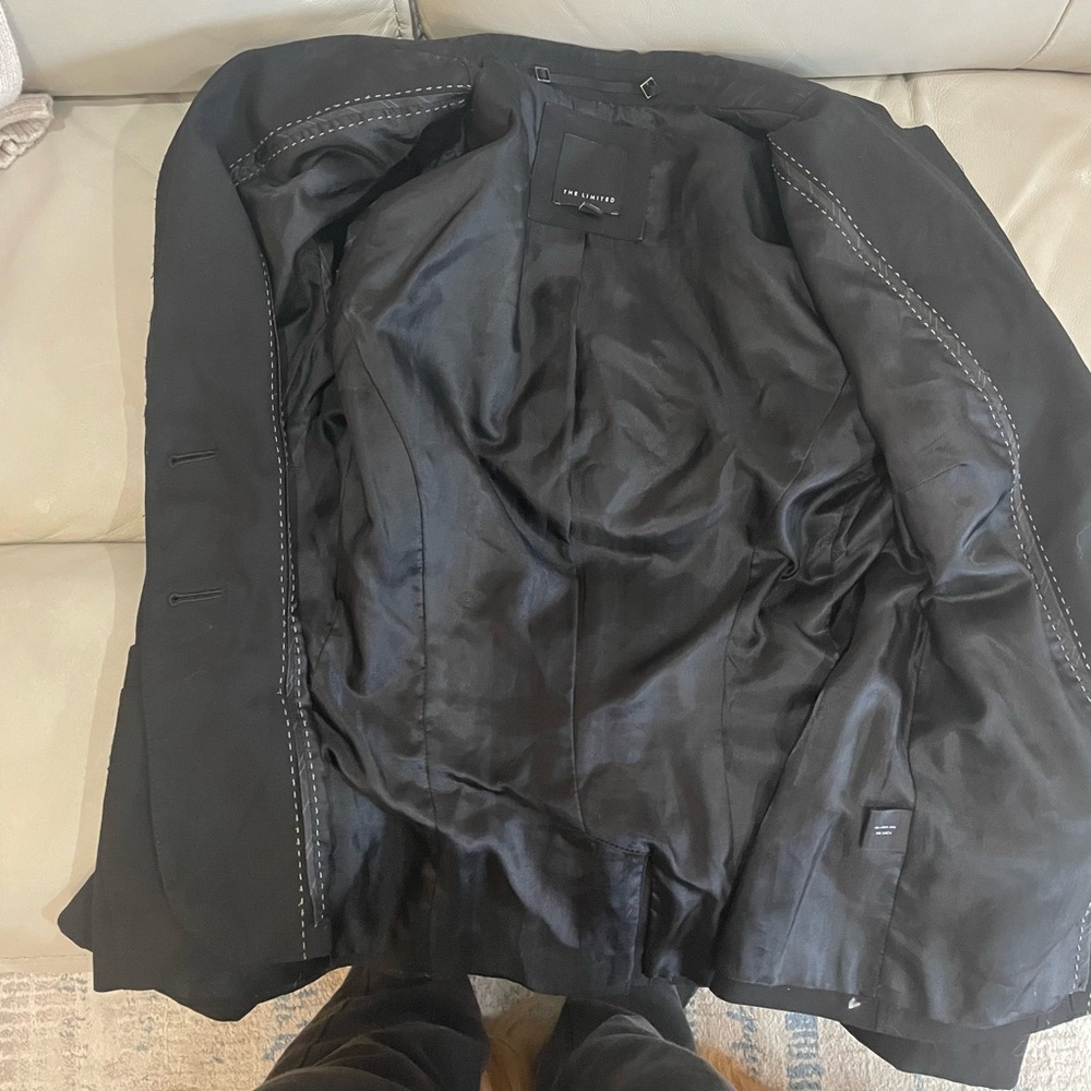 The Limited Women’s Black Button down